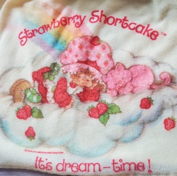 Vintage 1980 Strawberry Shortcake Toddler Pajama Sleepwear Set - Picture 2 of 10